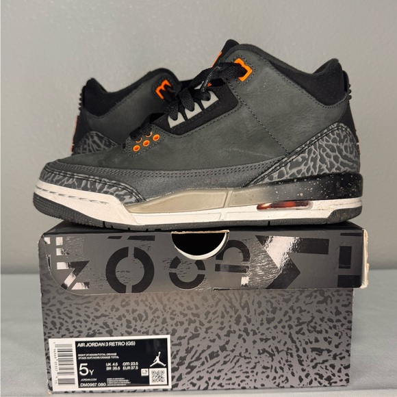Air Jordan 3 Retro Sneakers 5y